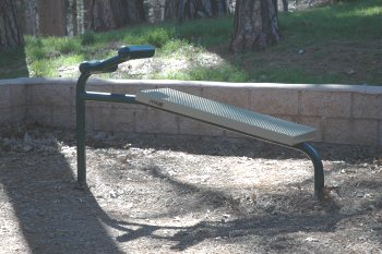 ftsitup.jpg (25062 bytes)